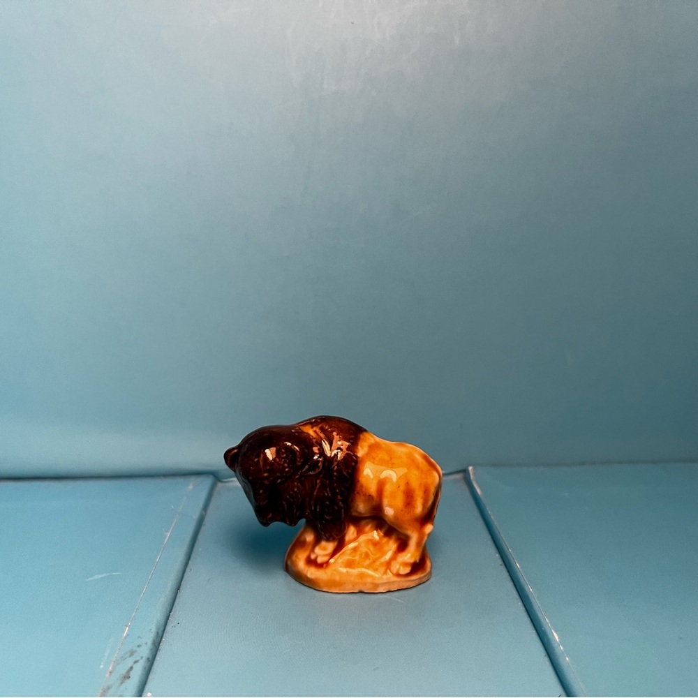 Wade Whimsies - Red Rose Tea - Bison (Smaller Size)